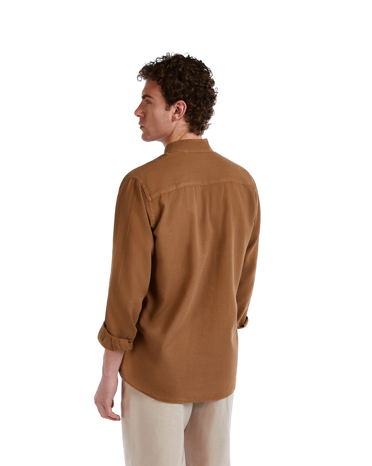 Men's brown long-sleeve shirt in lightweight fabric, featuring a relaxed fit and rolled-up sleeves.