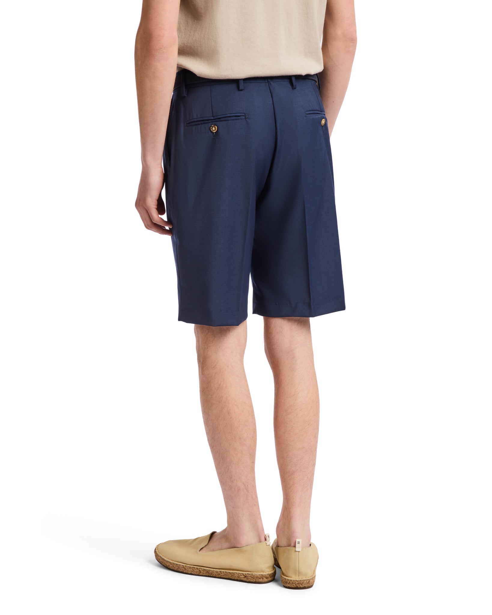 Colton high-waisted Bermuda shorts with pleats in blue