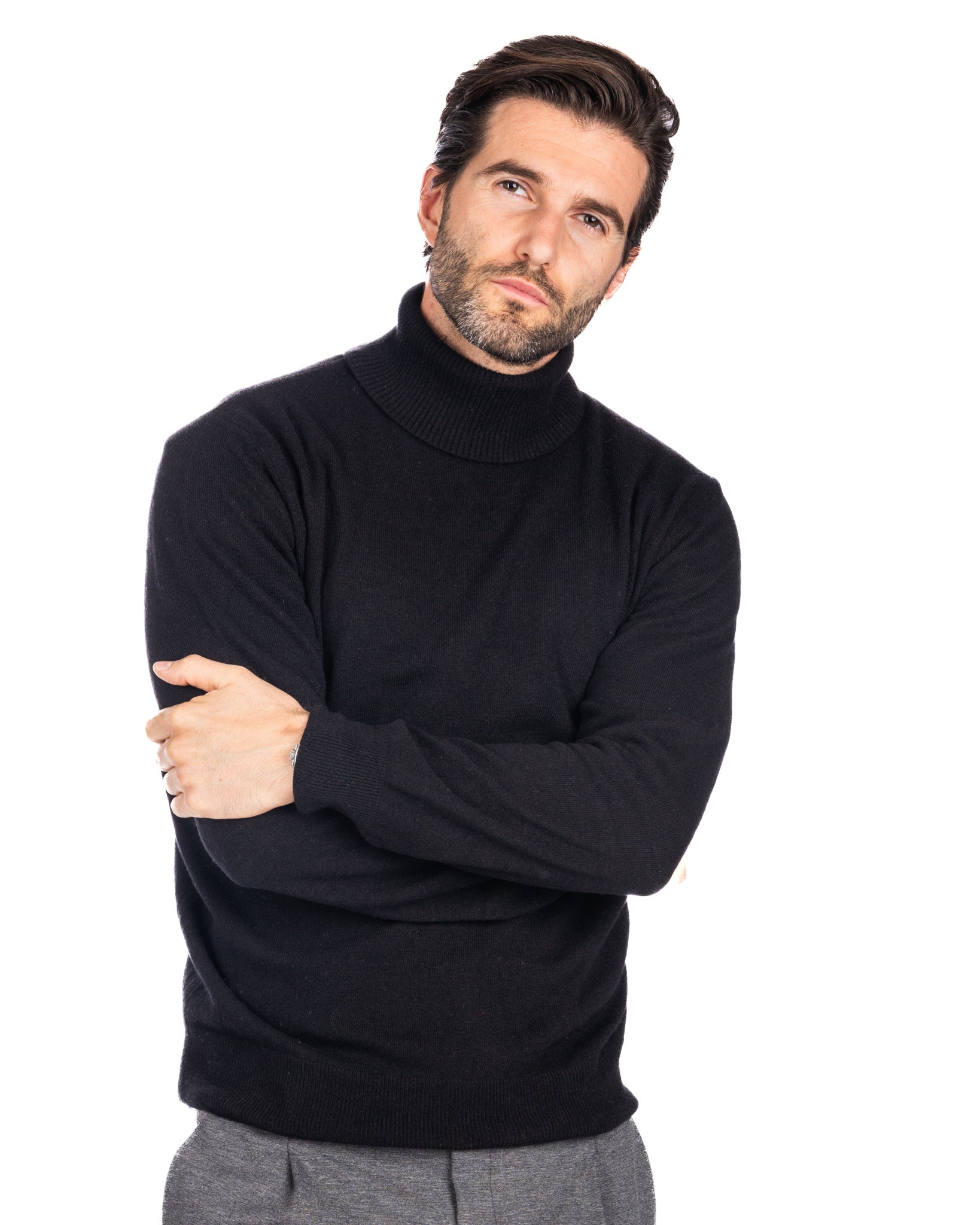 Lee black cashmere blend turtleneck