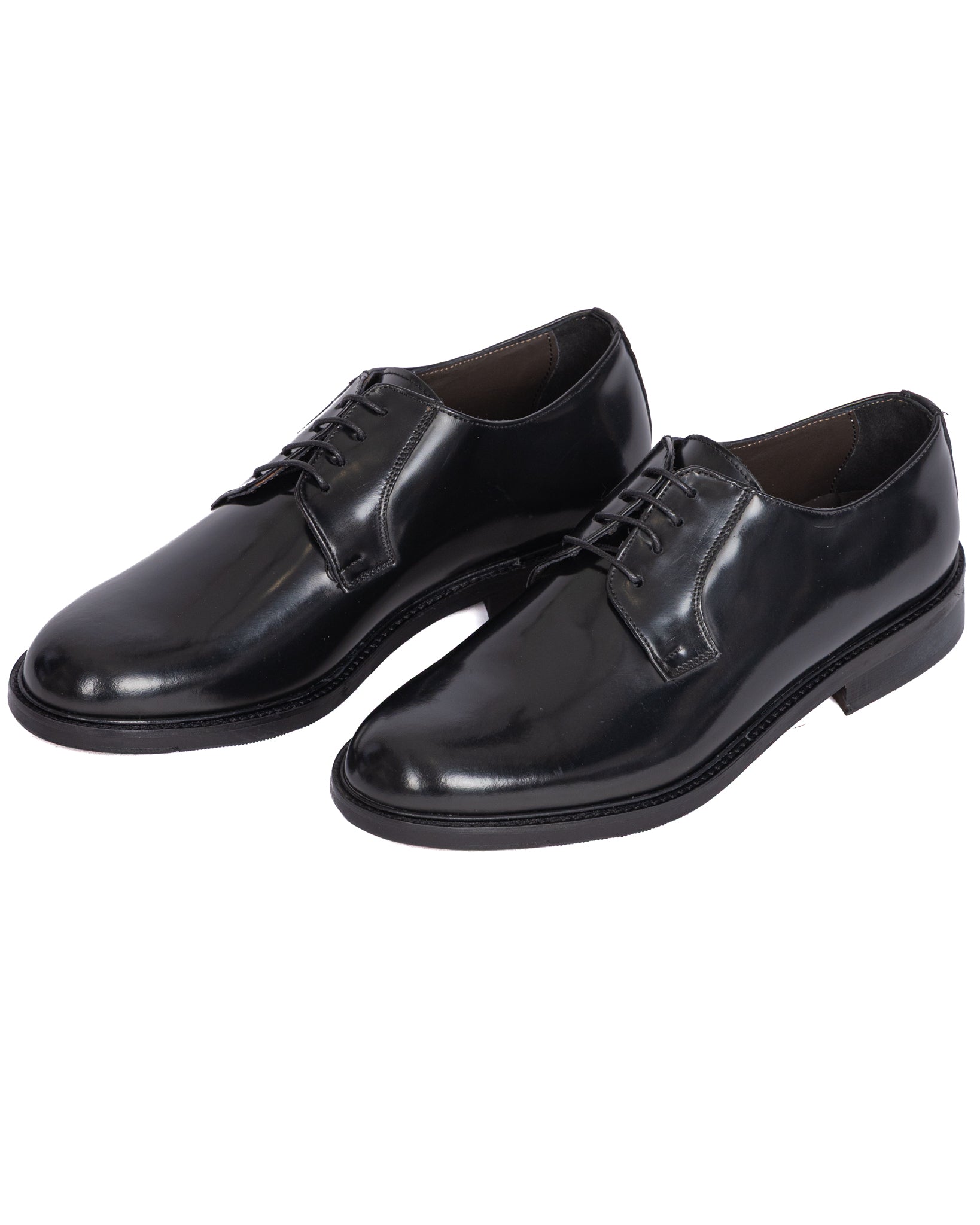 Derby Edgar de cuero negro