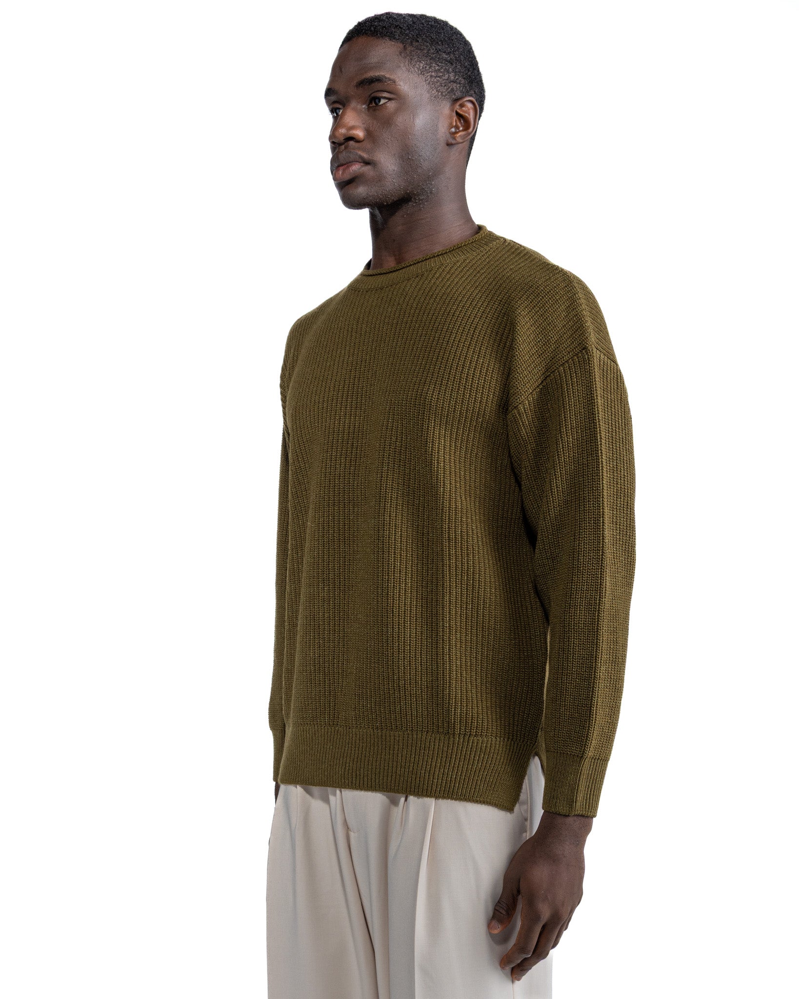 Jersey de cuello redondo acanalado de color militar
