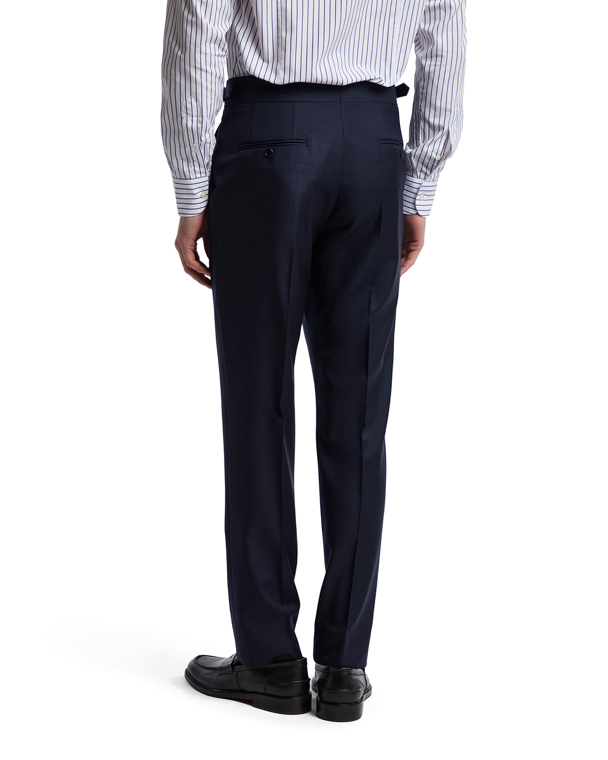 Navy blue tailored dress pants for men, made of fine fabric, featuring a sleek design and a slim fit.