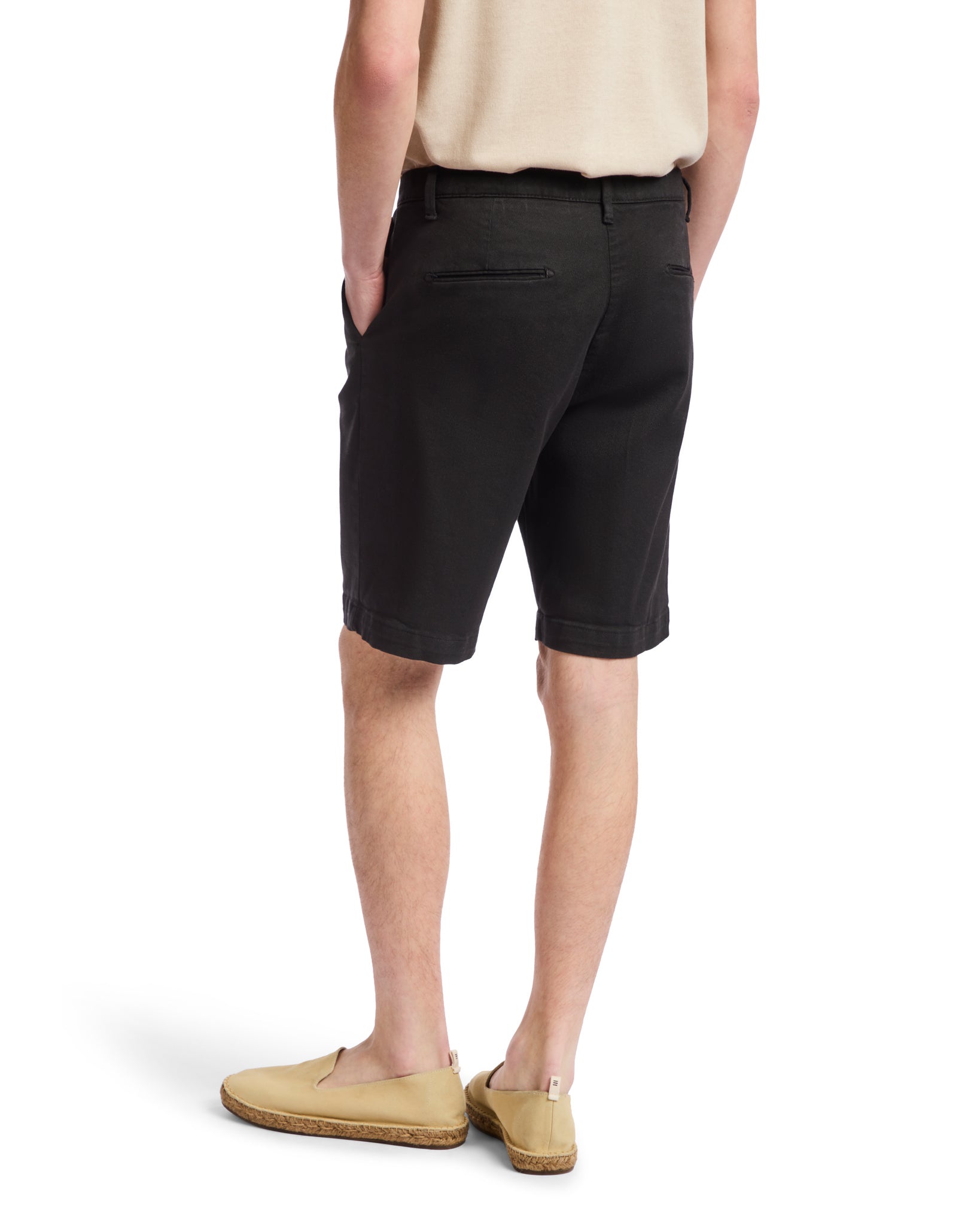 Bermudas Easton negras con pinzas