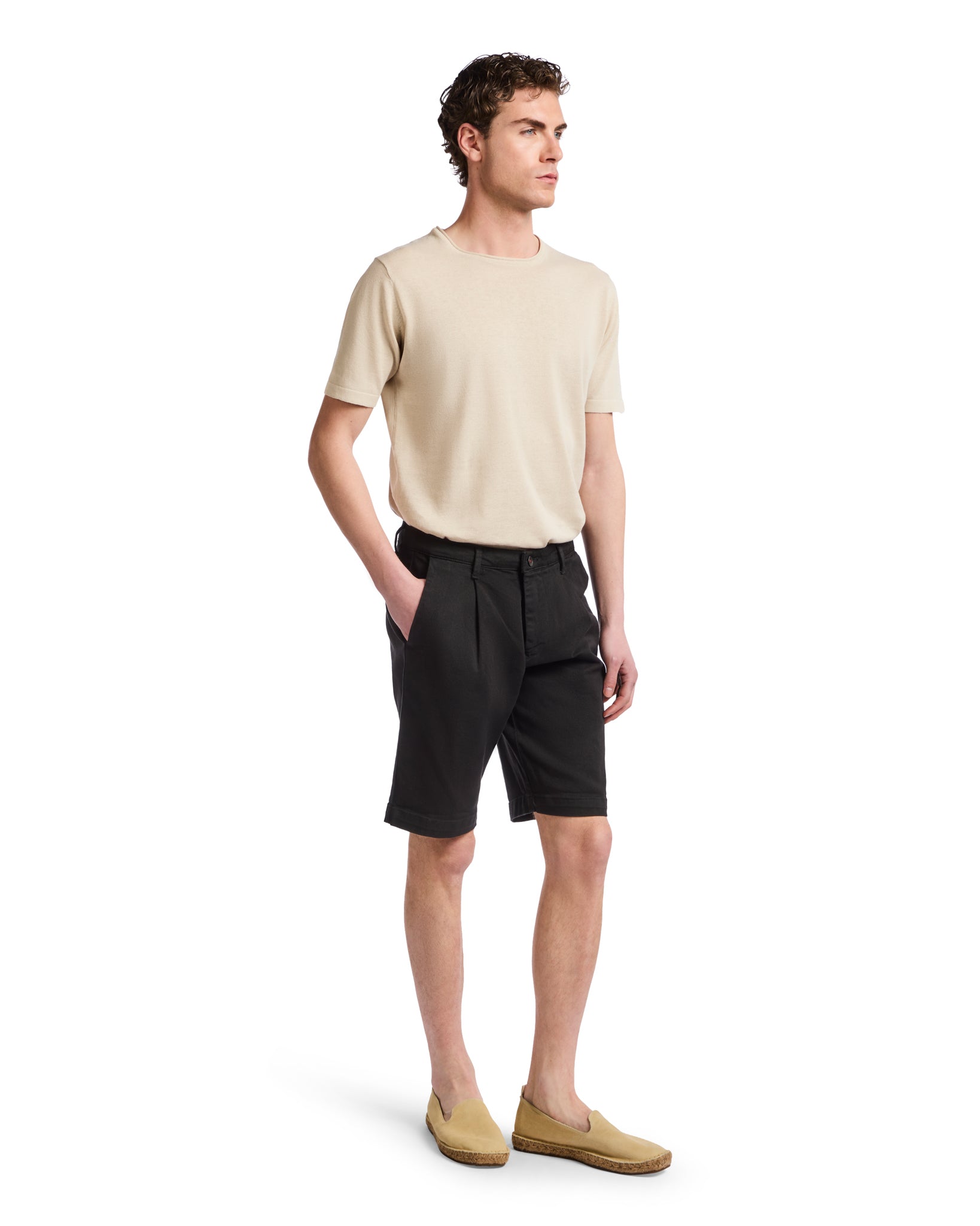 Bermudas Easton negras con pinzas