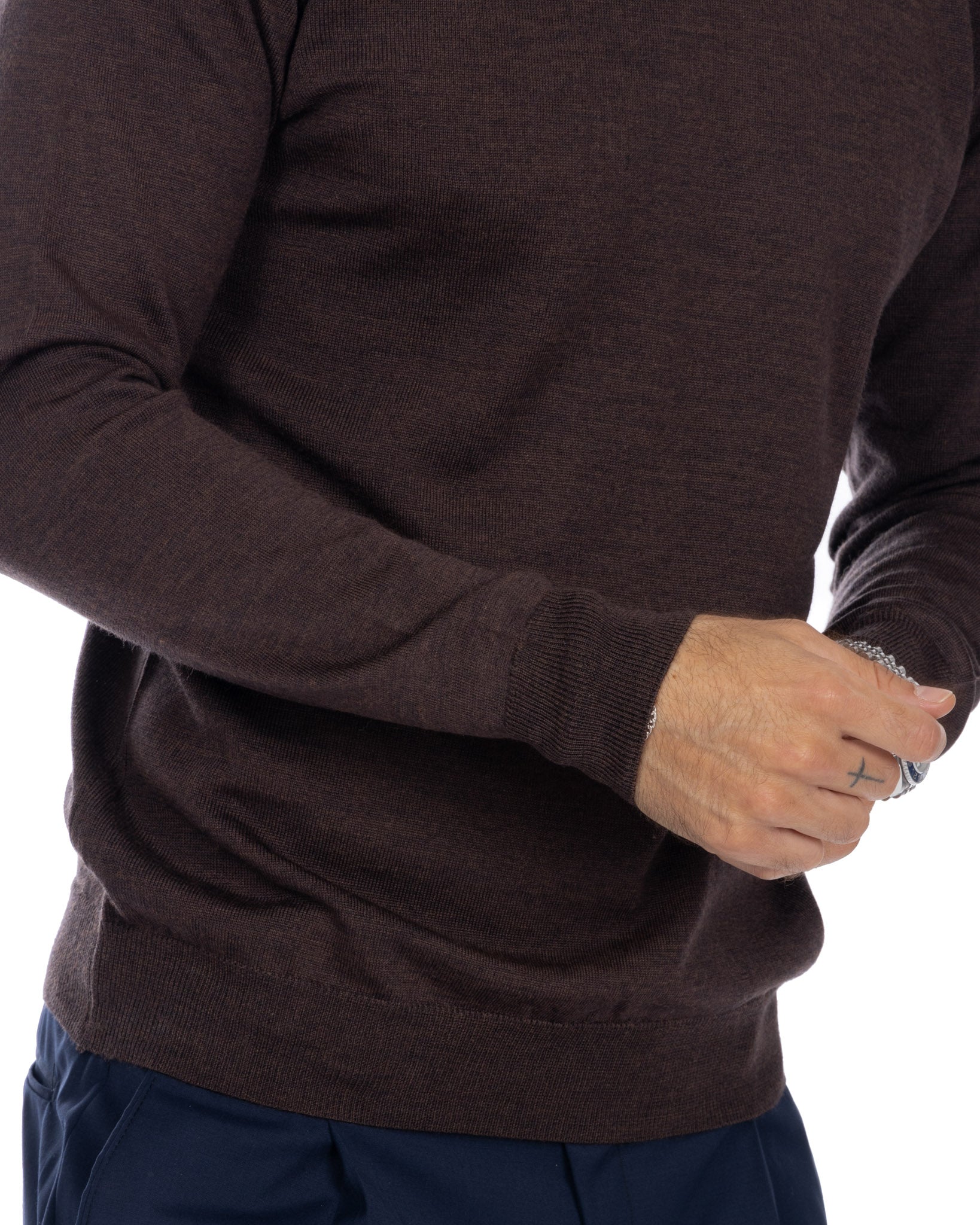 Jersey Furore en lana merino Tollegno marrón oscuro
