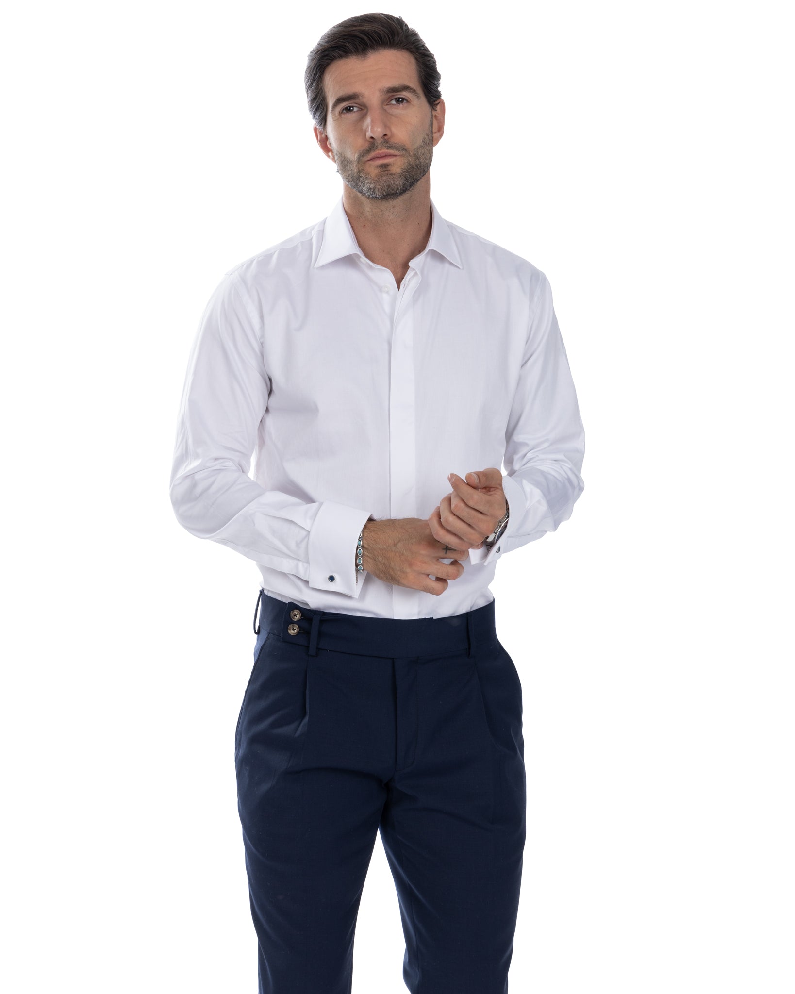 Camisa blanca de algodón con gemelos