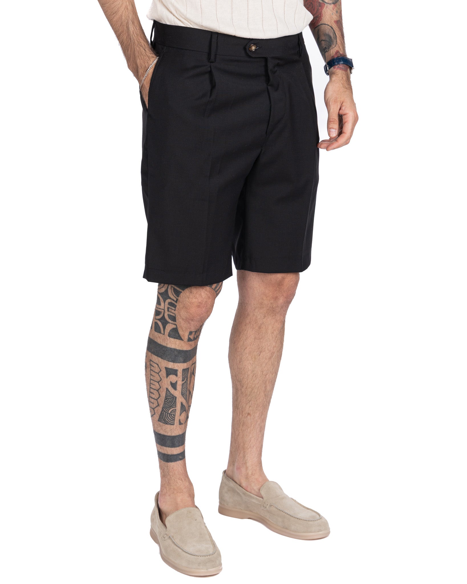 Bermuda Colton de talle alto con pinzas negro