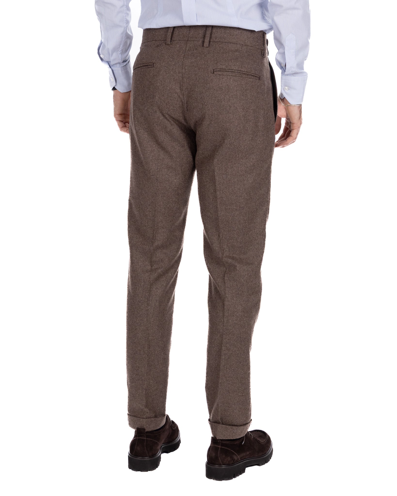 Pantalón Canon de franela color fango
