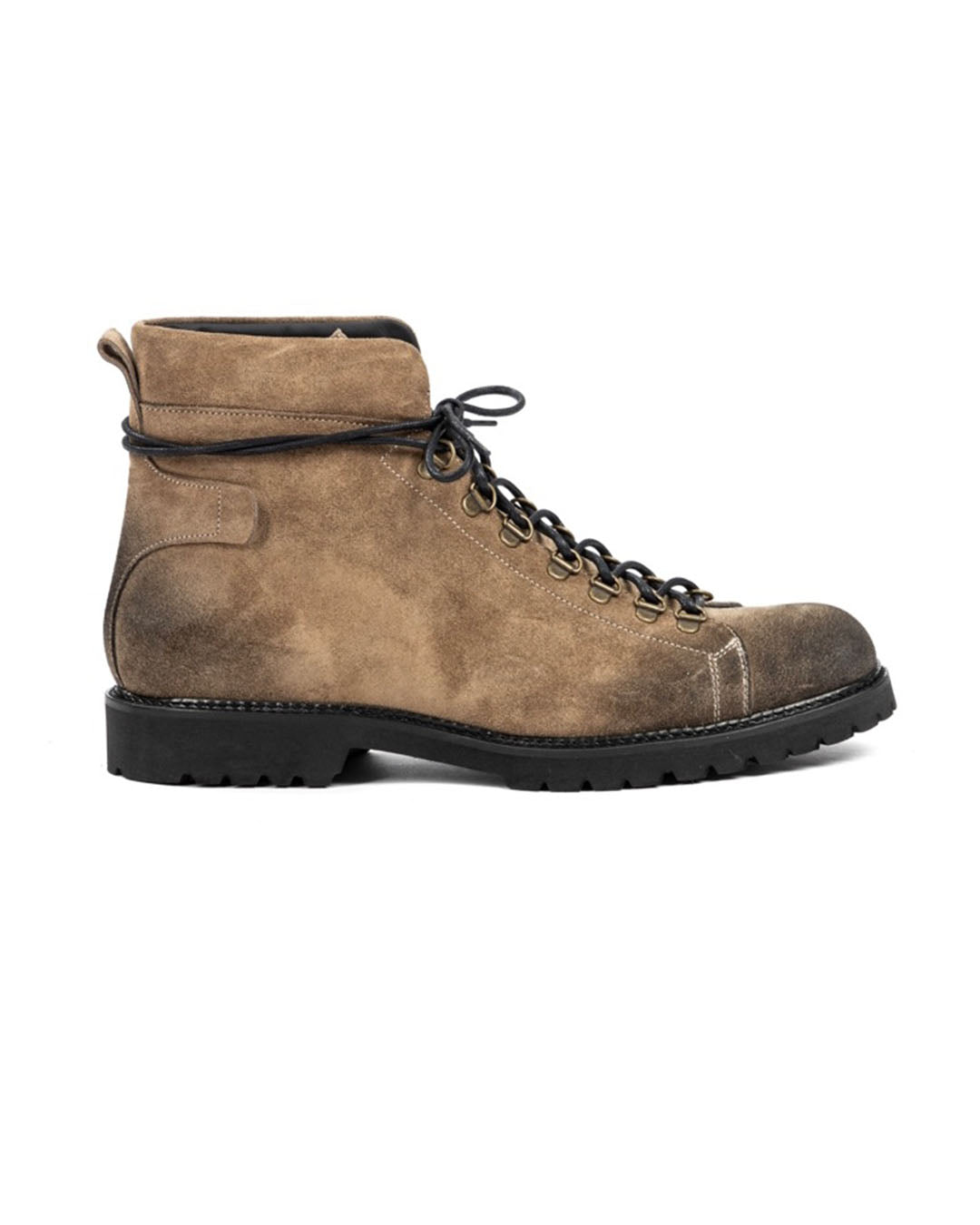 Brown suede hiking boots with black rubber sole and lace-up design, perfect for outdoor adventures.