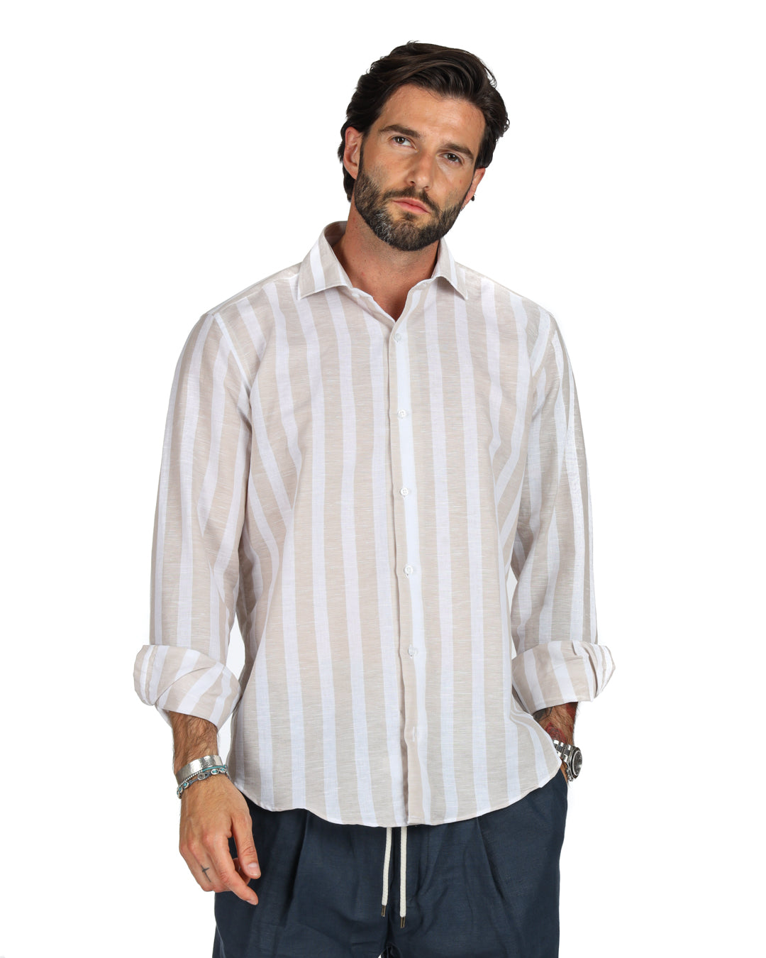 Men's beige striped linen shirt with rolled-up sleeves, perfect for casual or beachwear. Elegant and breathable design.